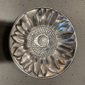 Vintage Mariposa Brillante aluminum sunflower bowl